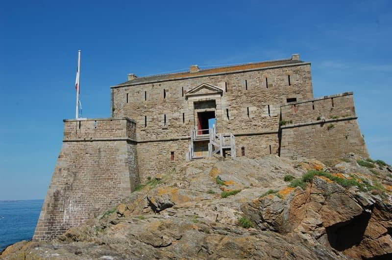 Best places to visit in Saint Malo - Petit Bé Fort