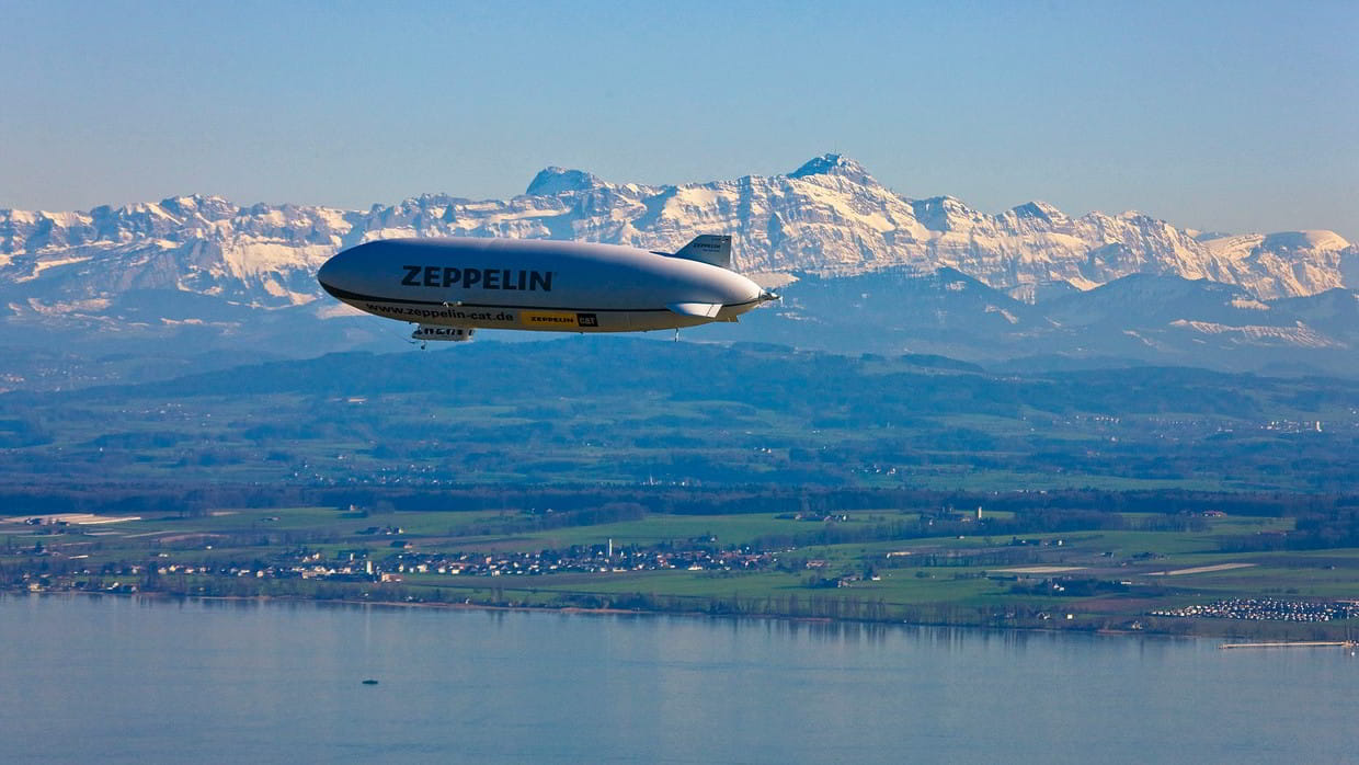 Zeppelin flight
