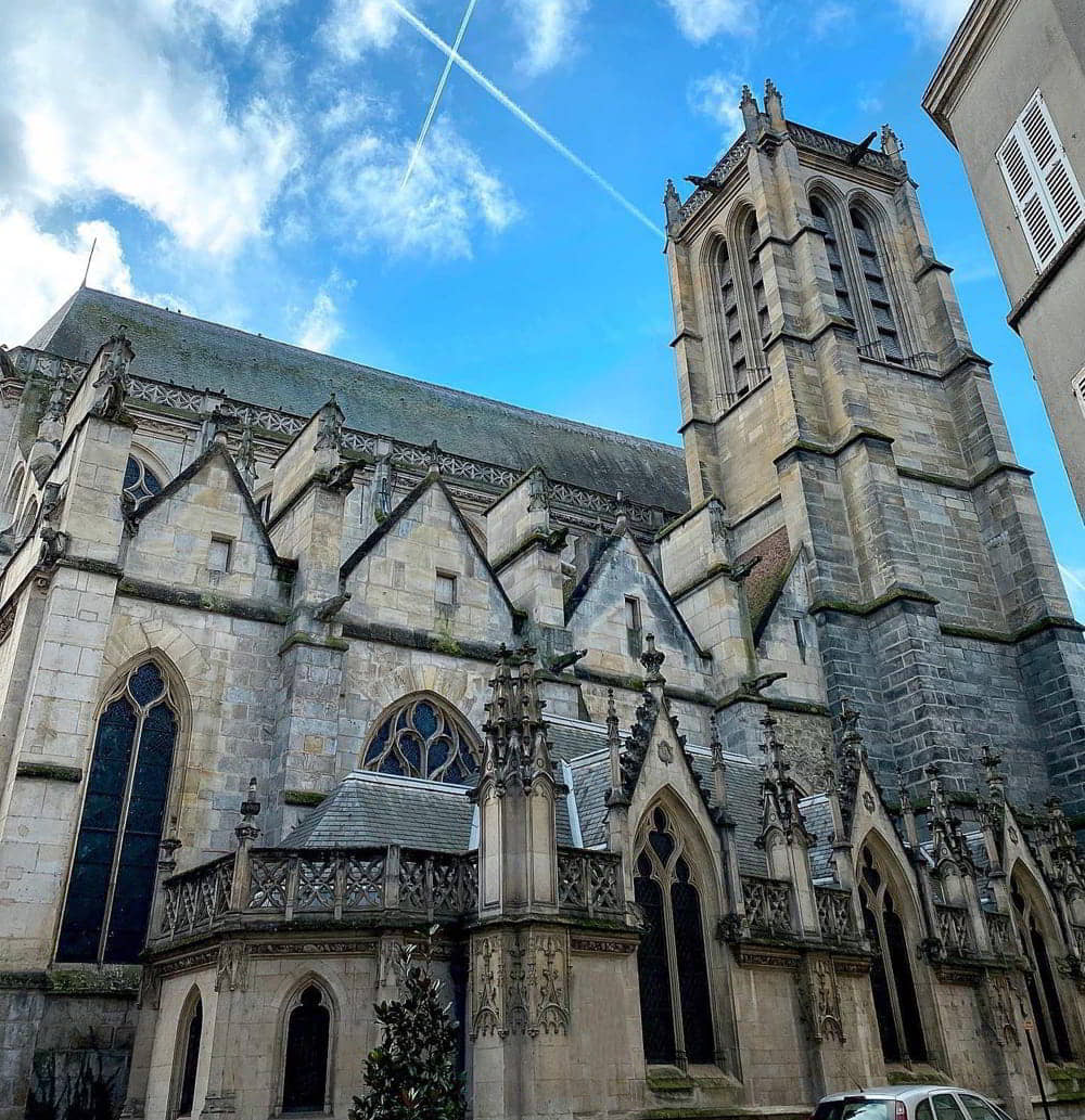 Church Saint-Aspais - Beautiful places in Melun France