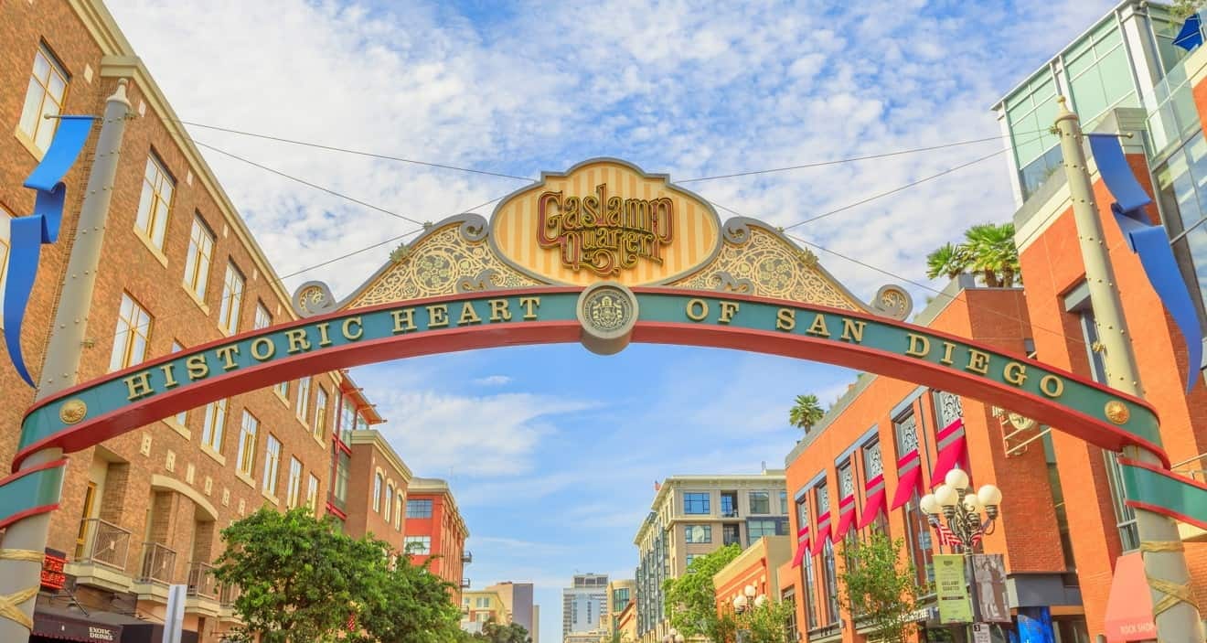 Visiting Gaslamp Quarter (That's one of the best things to do in San Diego)
