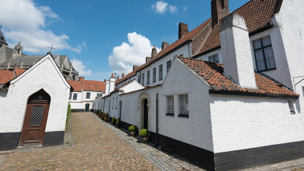 The beguinage - Places to visit in Kortrijk Belgium