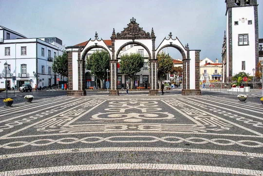Old city gate - Ponta Delgada